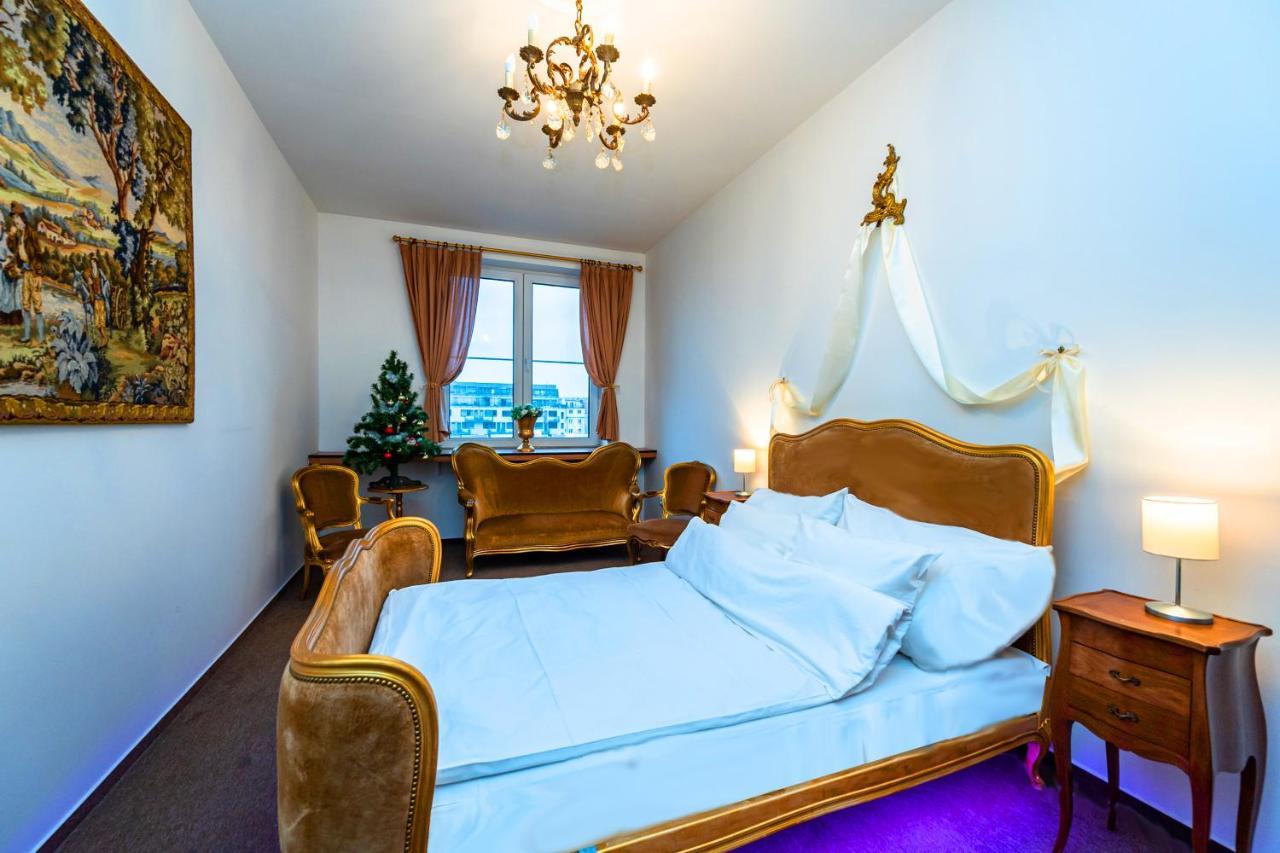 Bank Invest Apartmens - Old Town Apartamento Praga Exterior foto